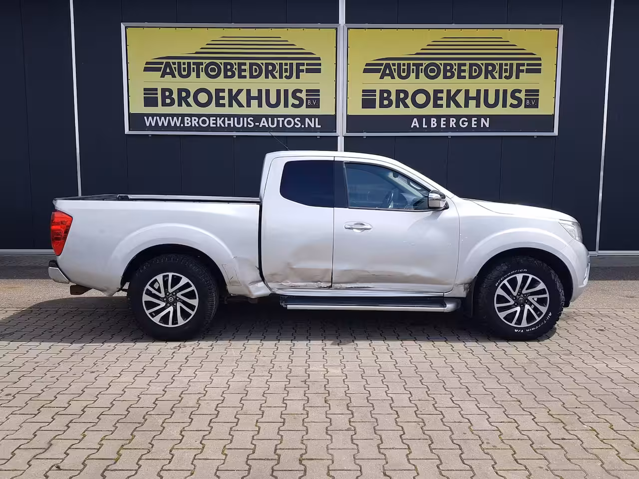 Nissan Navara 2.3 dCi Tekna King Cab