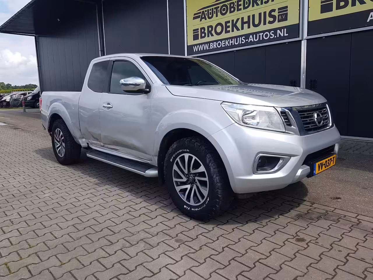 Nissan Navara 2.3 dCi Tekna King Cab