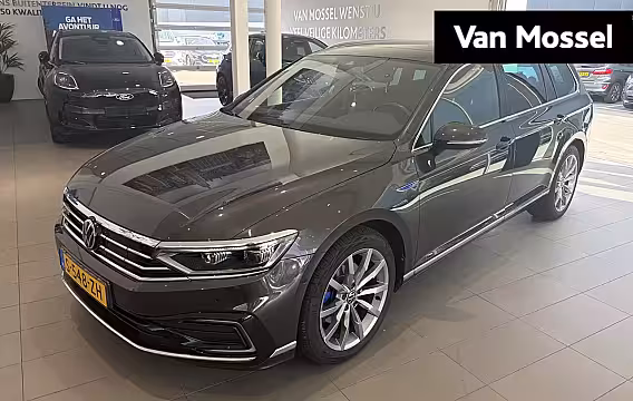 Volkswagen Passat Variant 1.4 TSI PHEV GTE Business | PANORAMADAK | ACHTERUITRIJCAMERA | ADAPTIVE CRUISE CONTROL | E