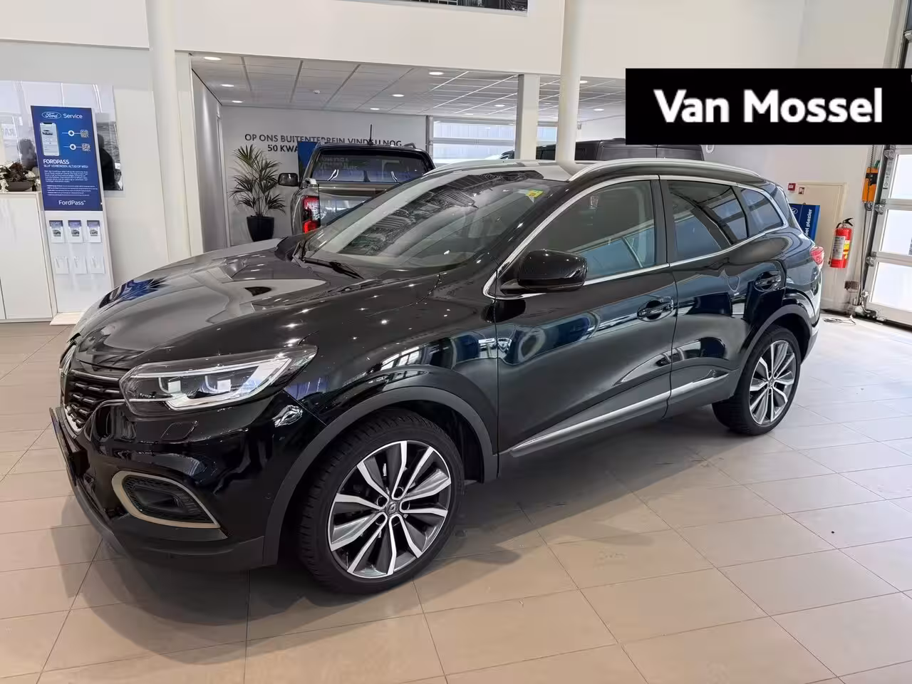 Renault Kadjar 1.3 TCe Black Edition PANORAMA DAK | STOEL VERWARMING | WINTERSET VELGEN | CAMERA | BOSE A