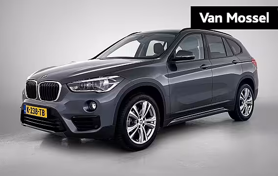 BMW X1 sDrive18i High Executive | Verwarmbare Stoelen & Stuurwiel | Trekhaak | Elektrische Achter