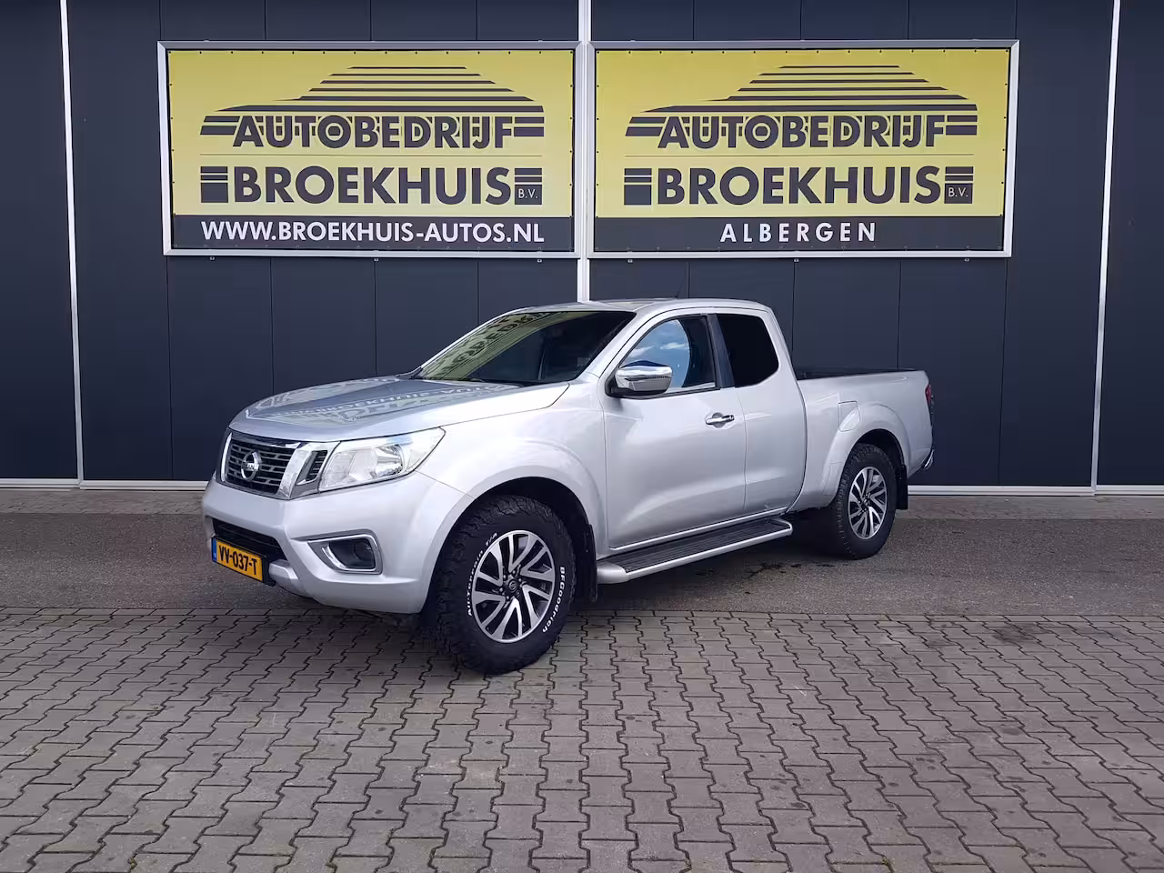 Nissan Navara 2.3 dCi Tekna King Cab
