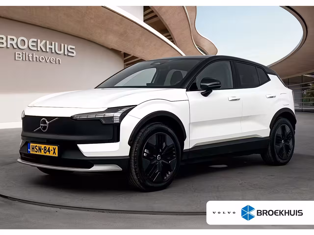 Volvo EX30 Cross Country Twin Motor Performance Ultra 69 kWh | Panoramadak | PDC V+A en 360 camera | Getint Glas |