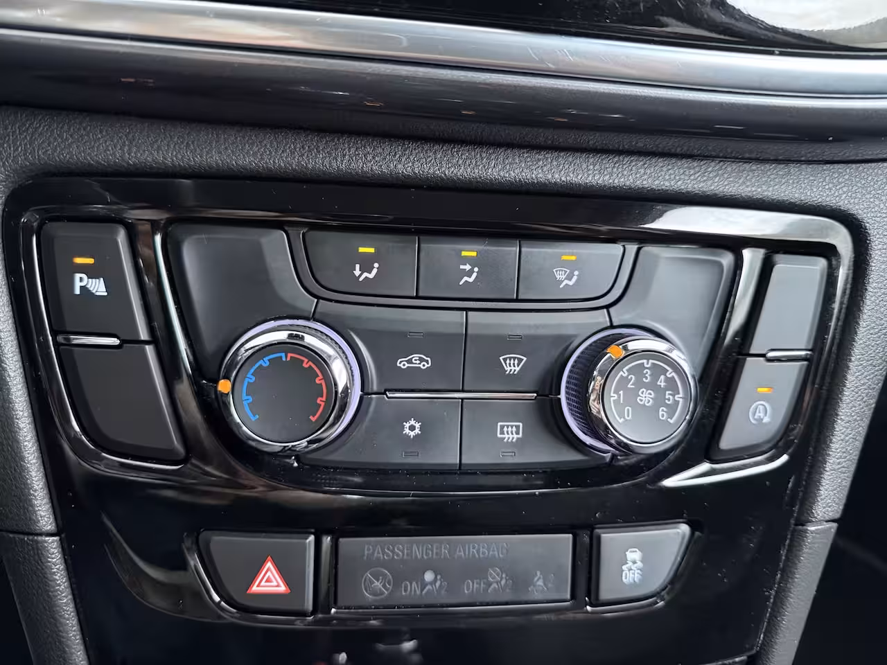 Opel Mokka X 1.4 Turbo Online Edition | Parkeersensor achter | Parkeersensor voor | Trekhaak met afneem
