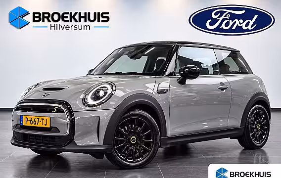 Mini Electric Cooper SE Classic. 33 kWh 183pk | Navigatie | Parkeersensoren | SOH 96% |