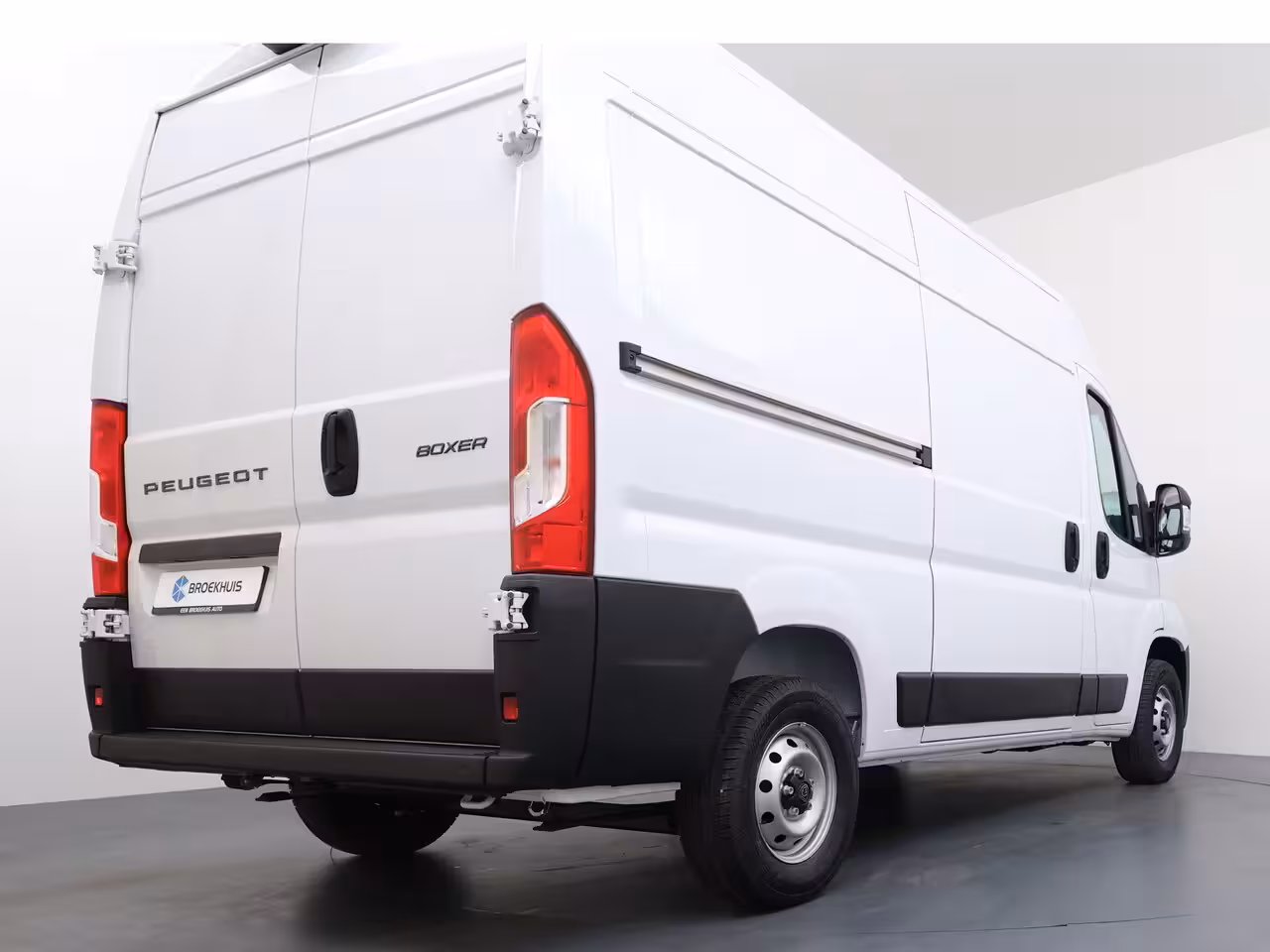 Peugeot Boxer 2.2 BlueHDi 140pk L2H2 3.5t | NIEUW BPM VRIJ | Achteruitrijcamera | Airco (automatisch) |