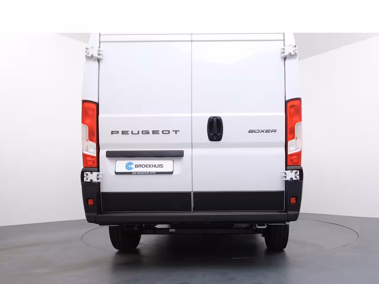 Peugeot Boxer 2.2 BlueHDi 140pk L2H2 3.5t | NIEUW BPM VRIJ | Achteruitrijcamera | Airco (automatisch) |