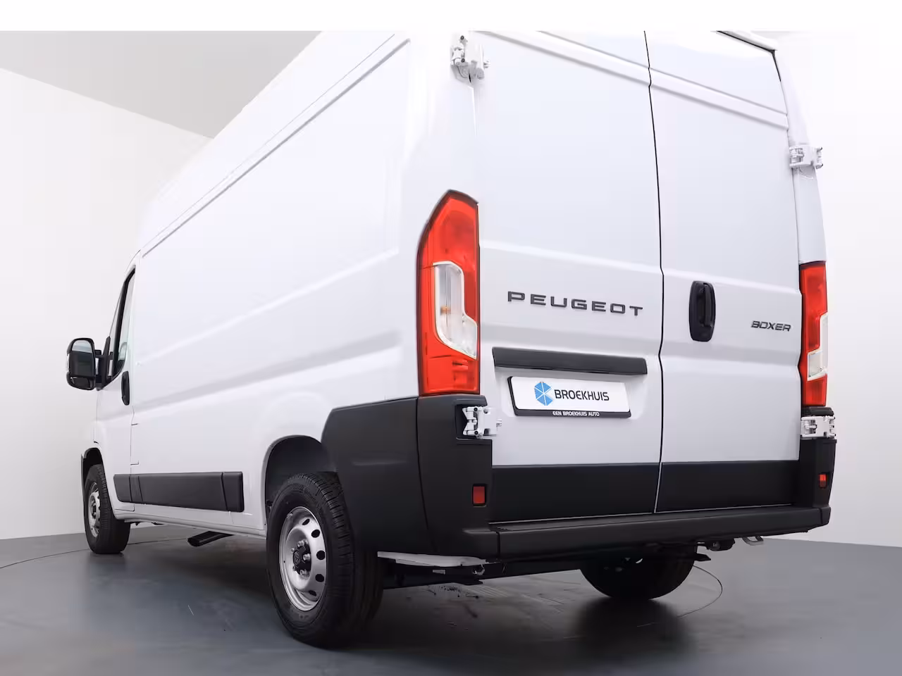 Peugeot Boxer 2.2 BlueHDi 140pk L2H2 3.5t | NIEUW BPM VRIJ | Achteruitrijcamera | Airco (automatisch) |