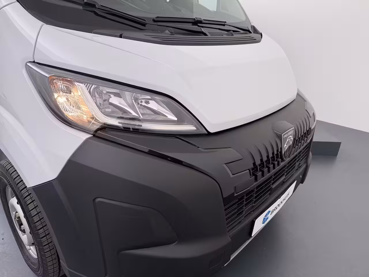 Peugeot Boxer 2.2 BlueHDi 140pk L2H2 3.5t | NIEUW BPM VRIJ | Achteruitrijcamera | Airco (automatisch) |