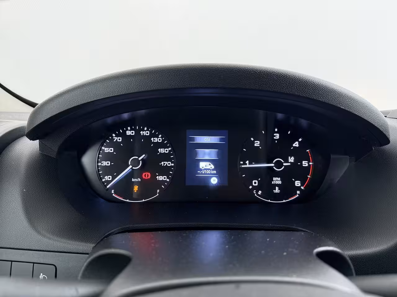 Peugeot Boxer 2.2 BlueHDi 140pk L2H2 3.5t | NIEUW BPM VRIJ | Achteruitrijcamera | Airco (automatisch) |