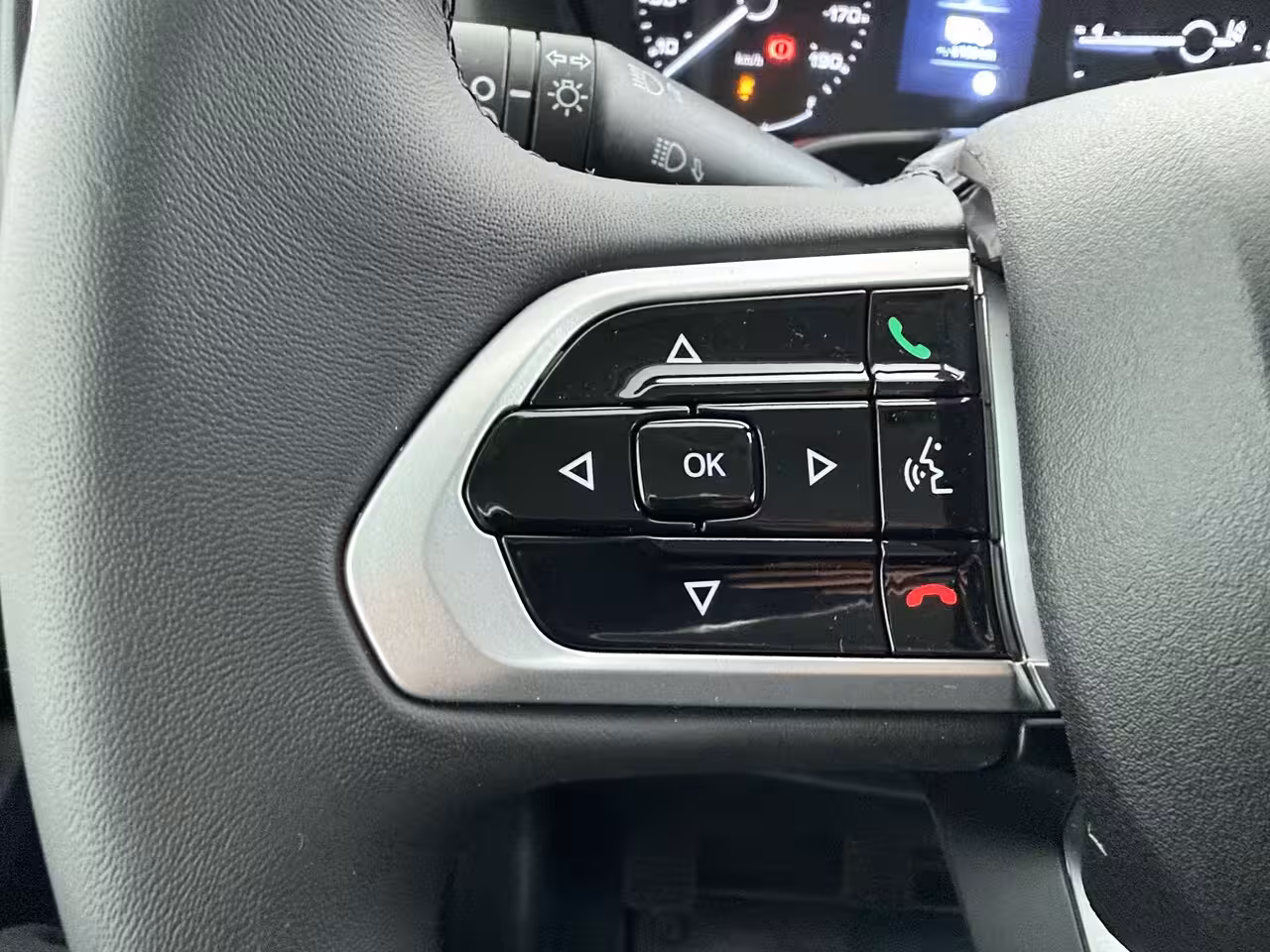Peugeot Boxer 2.2 BlueHDi 140pk L2H2 3.5t | NIEUW BPM VRIJ | Achteruitrijcamera | Airco (automatisch) |
