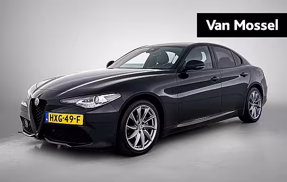 Alfa Romeo Giulia 2.0T 200pk Sprint | AUTOMAAT | ACHTERUITRIJCAMERA | APPLE CARPLAY - ANDROID AUTO | HALF LE