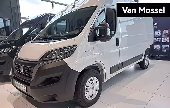 Fiat E-Ducato 3.5T L2H1 79 kWh | VOORRAADVOORDEEL | Climate Control | 2-persoons bijrijderbank | Tussens