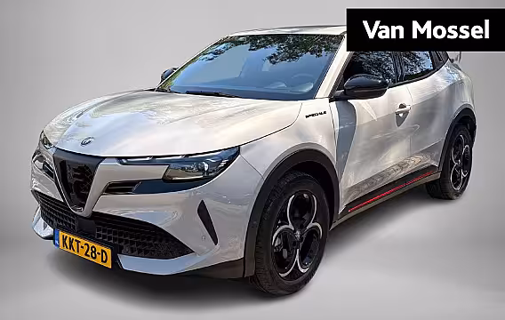 Alfa Romeo Junior 1.2 Turbo Hybrid Ibrida Speciale | Navigatie | Parkeersensoren | Camera | Apple Carplay/An