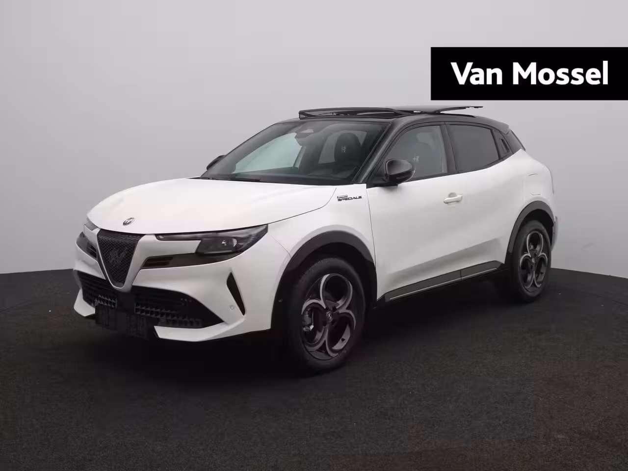 Alfa Romeo Junior 1.2 Turbo Hybrid Ibrida Sport Speciale | Alcantara | Panoramadak | Technopack | Speciale A