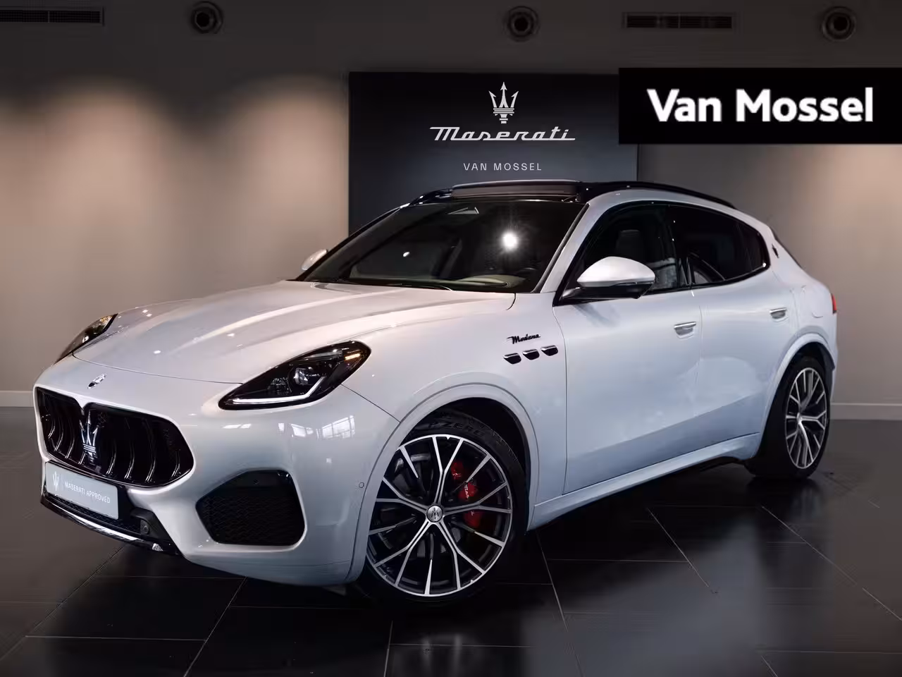 Maserati Grecale 2.0 MHEV Modena | 330pk | 2 jaar garantie | Climate Pack | Tech Pack | Dubbel glas | Lucht
