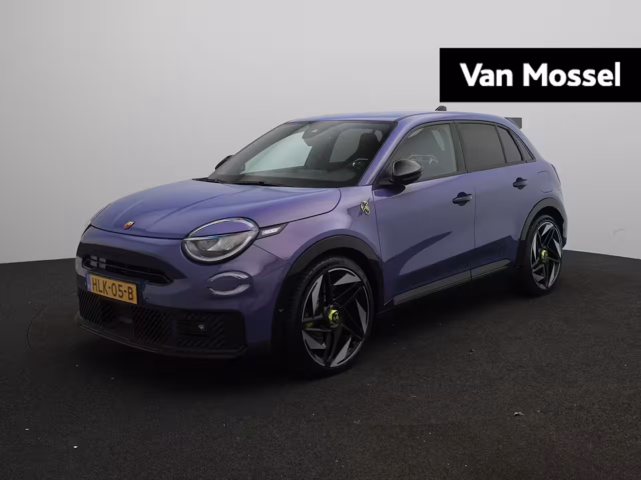 Abarth 600e Scorpionissima 54 kWh | Sabelt Kuipstoelen | Torsen Sperdifferentieel | 280PK | 20 "Velgen