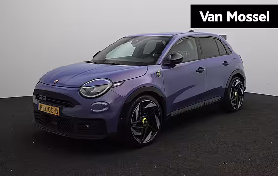 Abarth 600e Scorpionissima 54 kWh | Sabelt Kuipstoelen | Torsen Sperdifferentieel | 280PK | 20 "Velgen