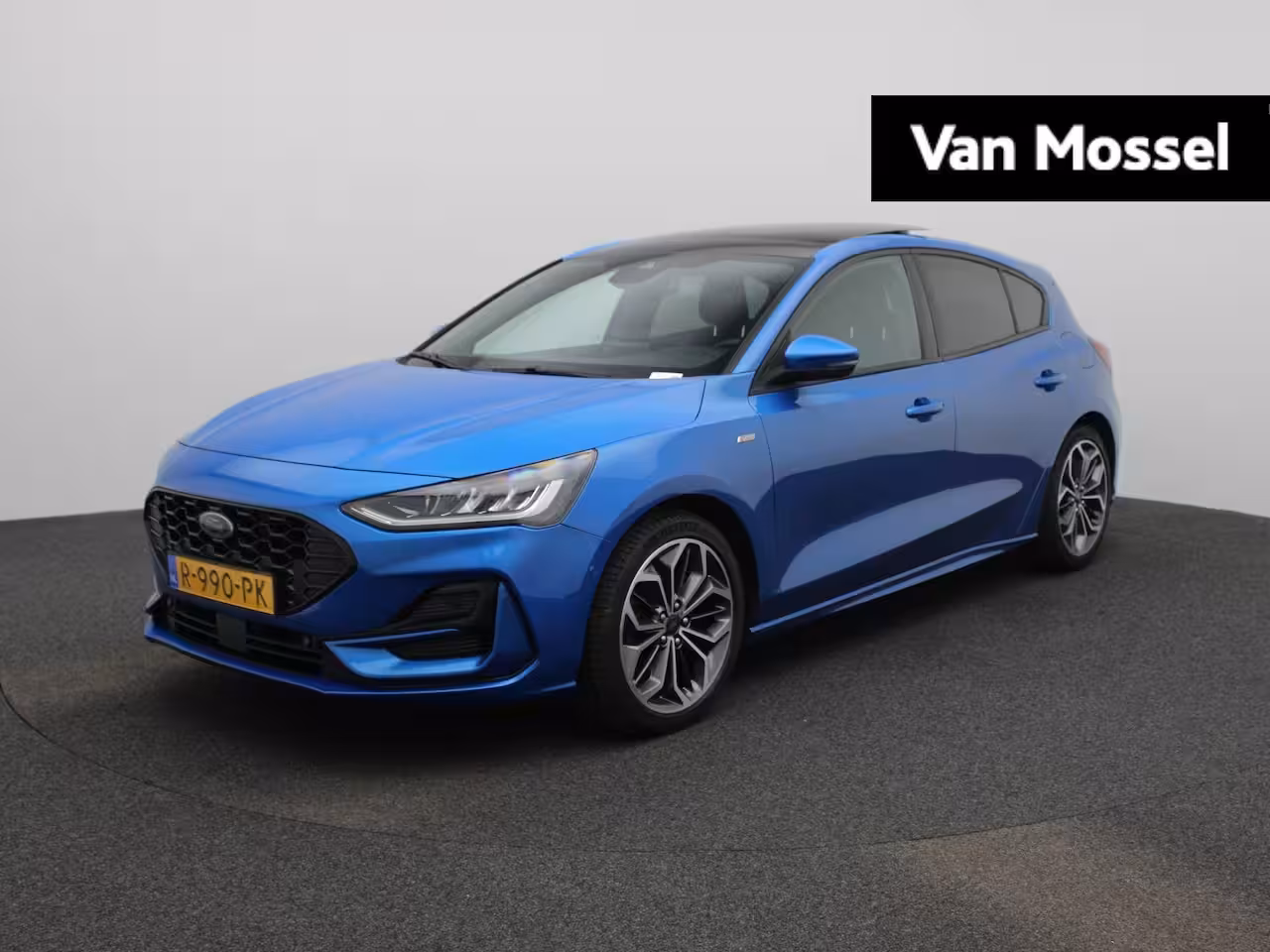 Ford Focus Hybrid ST Line Style | Panoramadak | 18 inch | Winter Pack | Family Pack | Parking Pack |