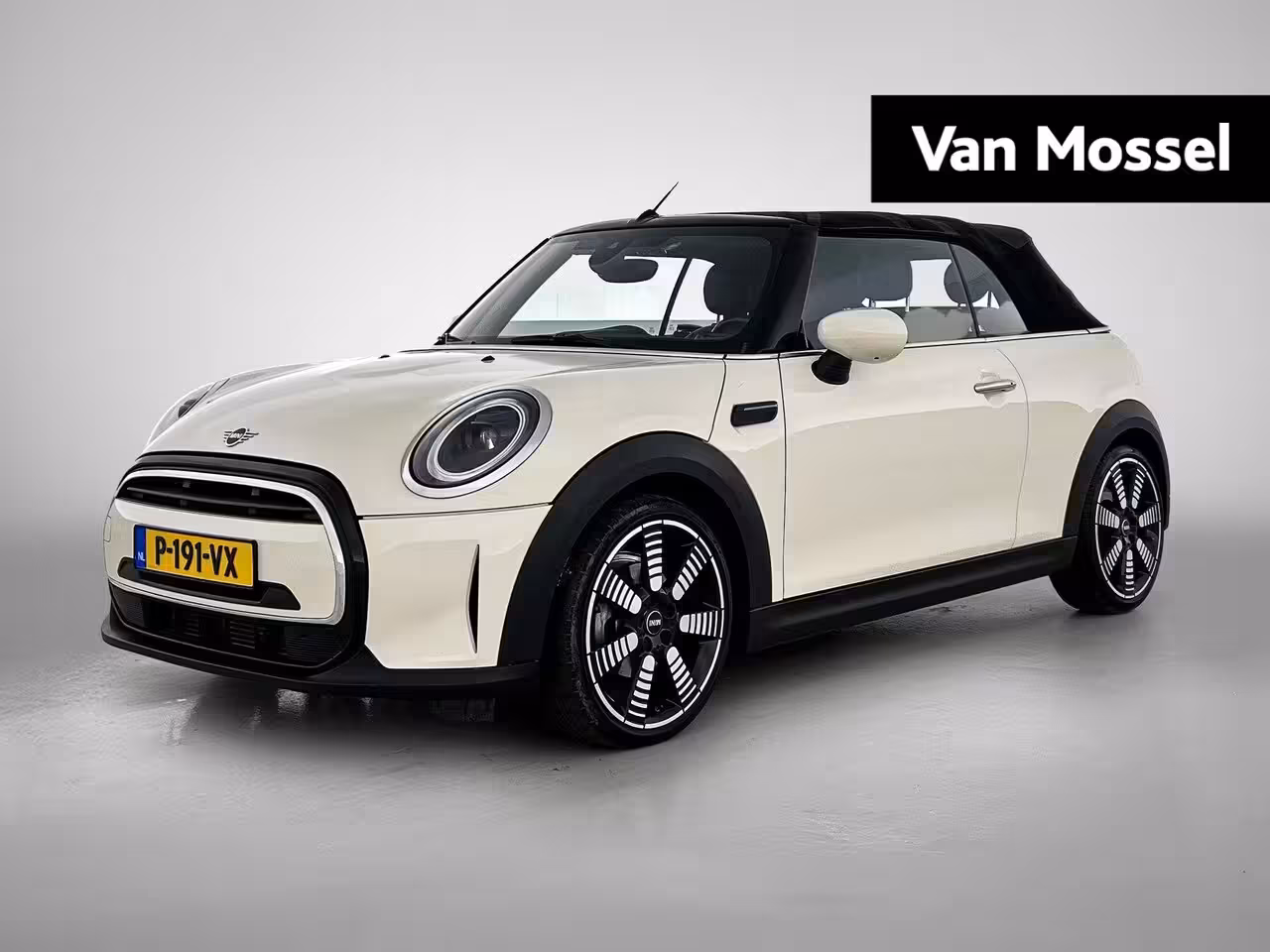 Mini Cabrio 1.5 Cooper Yours | Camera | Sensoren Achter | Cruise Control | Keyless Start | DAB | 136PK