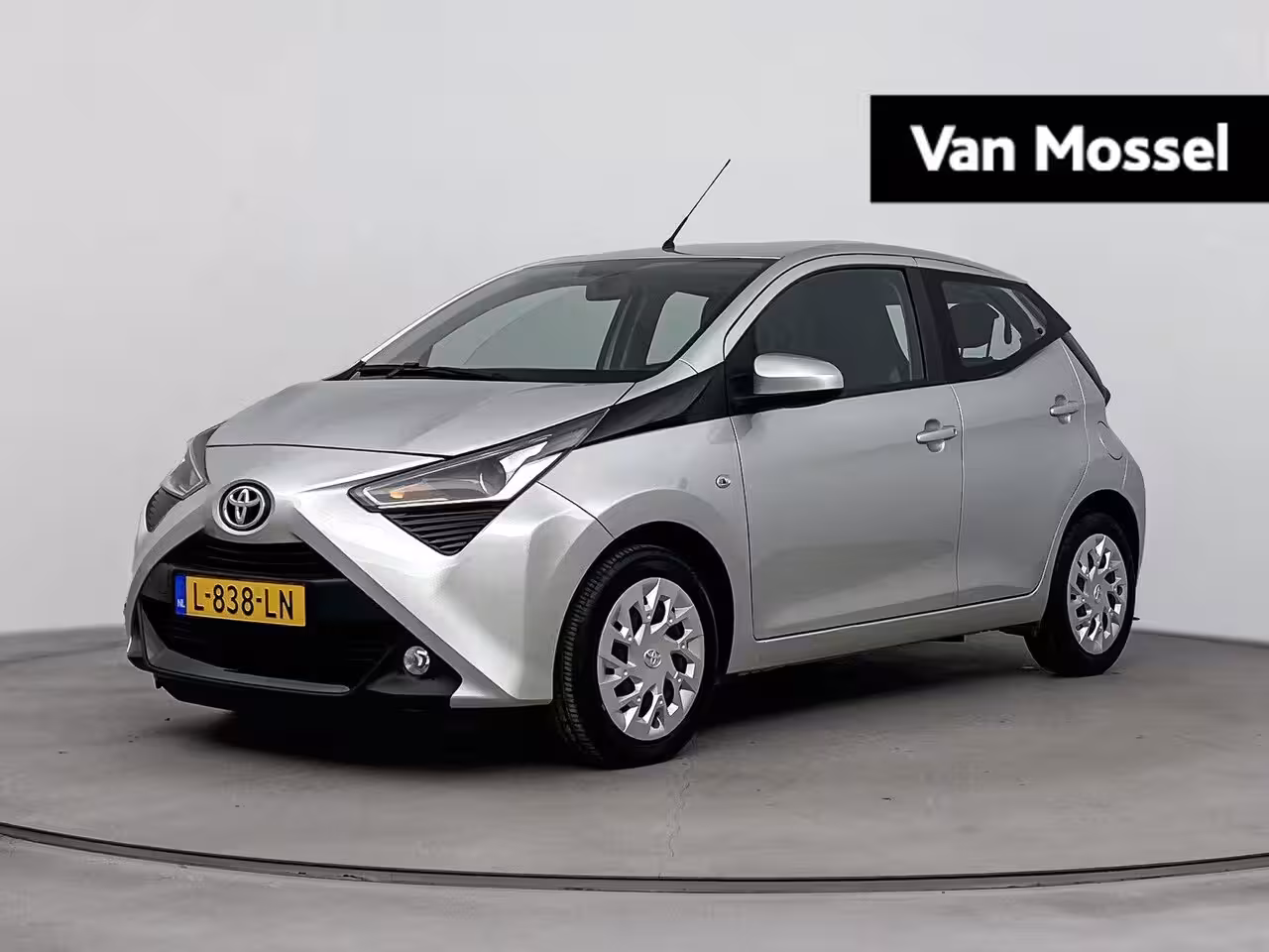 Toyota Aygo 1.0 VVT-i x-otic | Automaat | Multimedia Scherm | Airconditioning | Apple CarPlay & Androi
