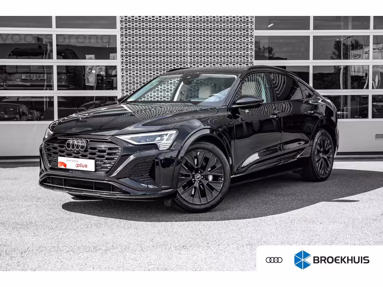 Audi Q8 Sportback e-tron 55 quattro S line | Massage | Luchtvering | Panoramadak | Stoelventilatie | 360 Camera |