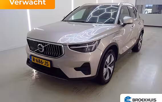 Volvo XC40 1.5 T4 Plug-in hybrid Plus Bright Trekhaak | Elektr. verstelbare stoelen | Adaptive Cruise