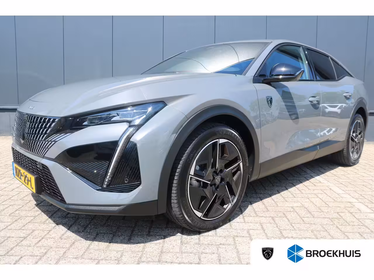 Peugeot e-408 GT Avantage 58 kWh | Camera | Winterpakket | Navi | Warmtepomp | Leder/alcantara | Keyless