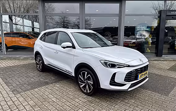 MG MG ZS Hybrid+ 1.5 Aut. Luxury | Leder | Elektrische stoelen | Stoel/stuur-verwarming | 360 Camera | DEMO
