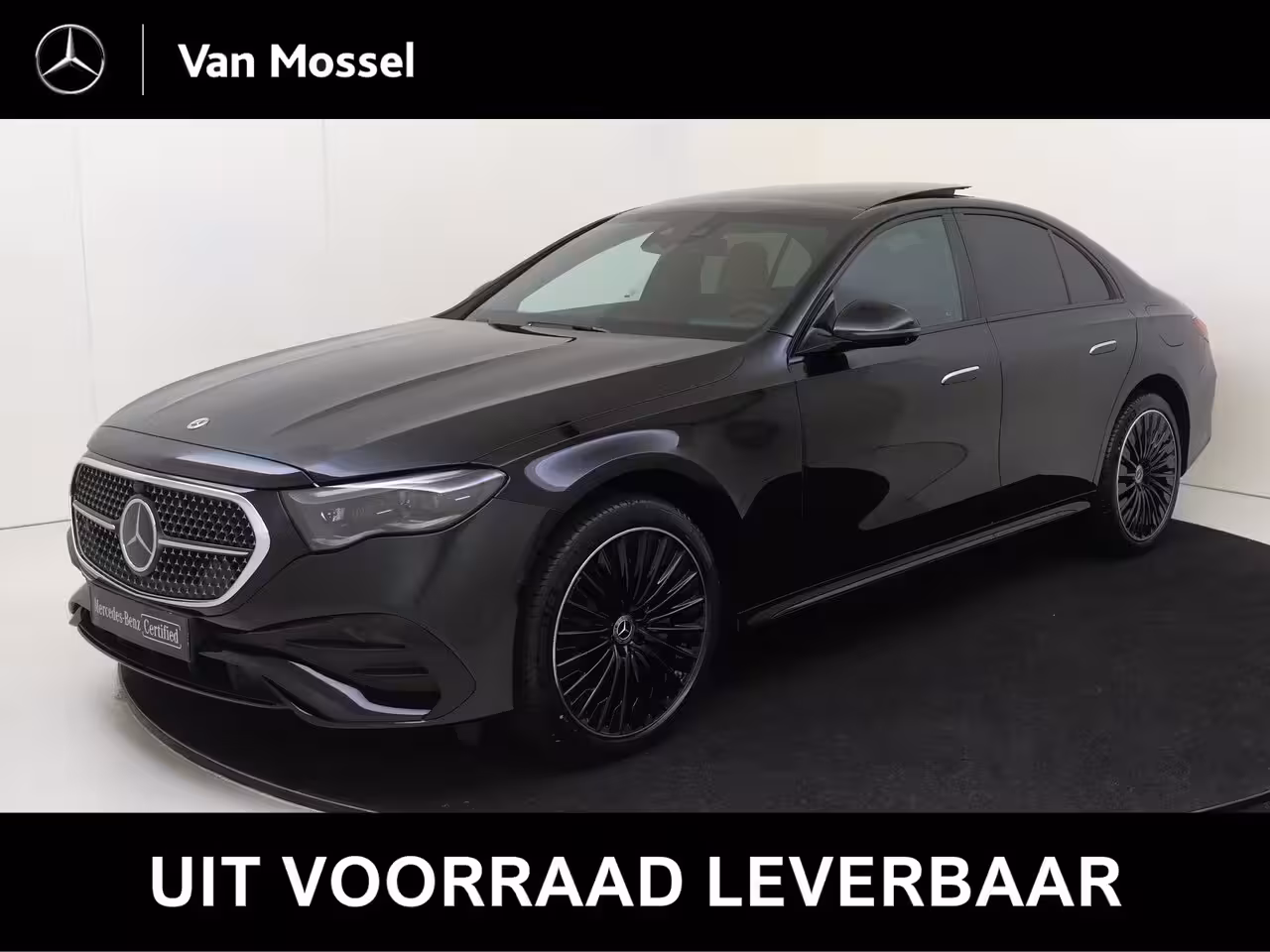 Mercedes-Benz E-klasse 300 e AMG Line / Premium Plus/ Panoramadak/ Burmester 4D/ AIRMATIC/ Achterasbesturing/ Rij