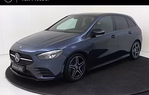 Mercedes-Benz B-klasse 180 Business Solution AMG /Nightpakket /18Inch /Achteruitrijcamera /CarPlay