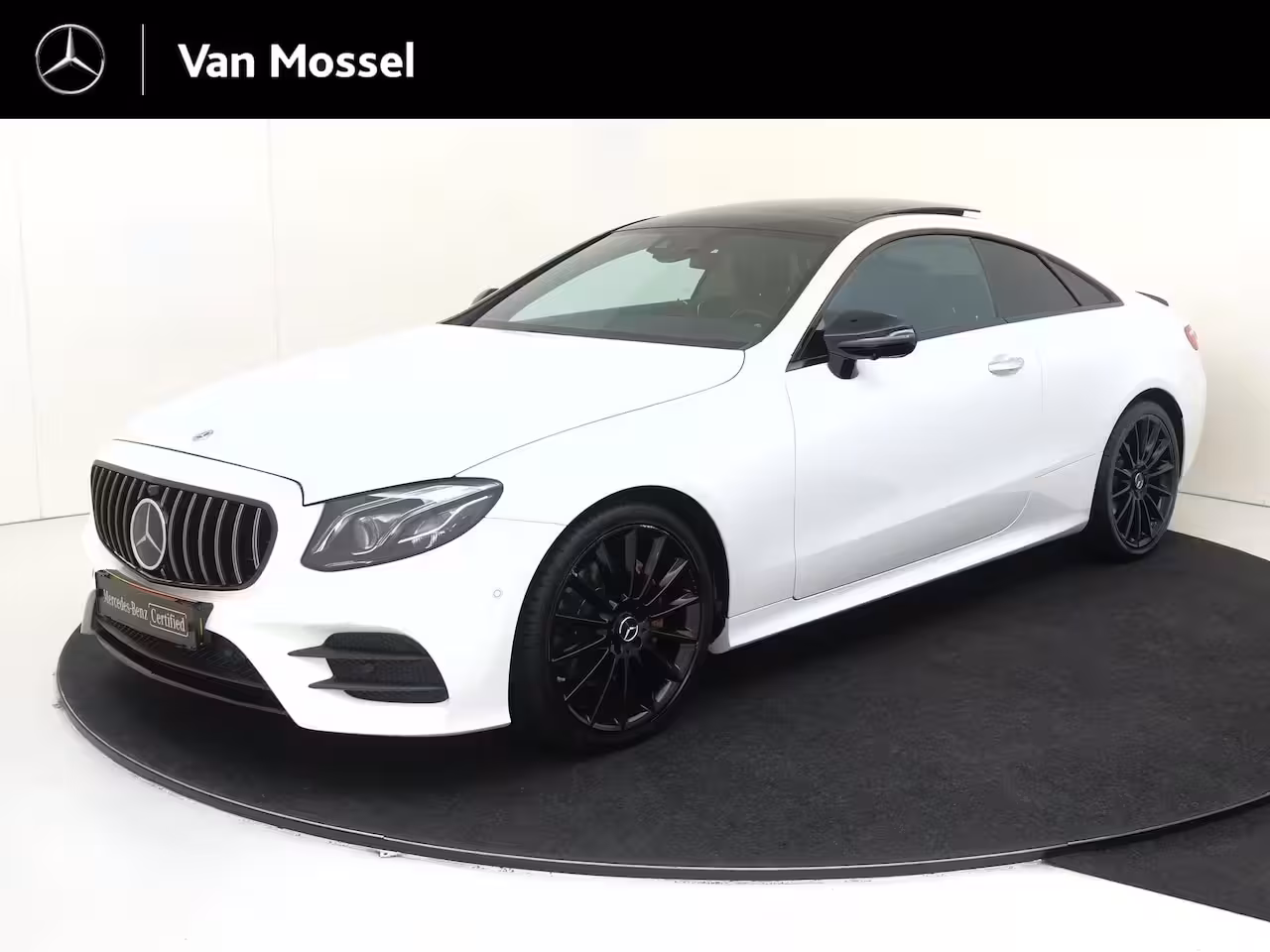 Mercedes-Benz E-klasse Coupé 200 / Panoramadak/ Night/ 20 inch/ Burmester/ Memory/ Designo/ E53 Look/ Adap. onderstel