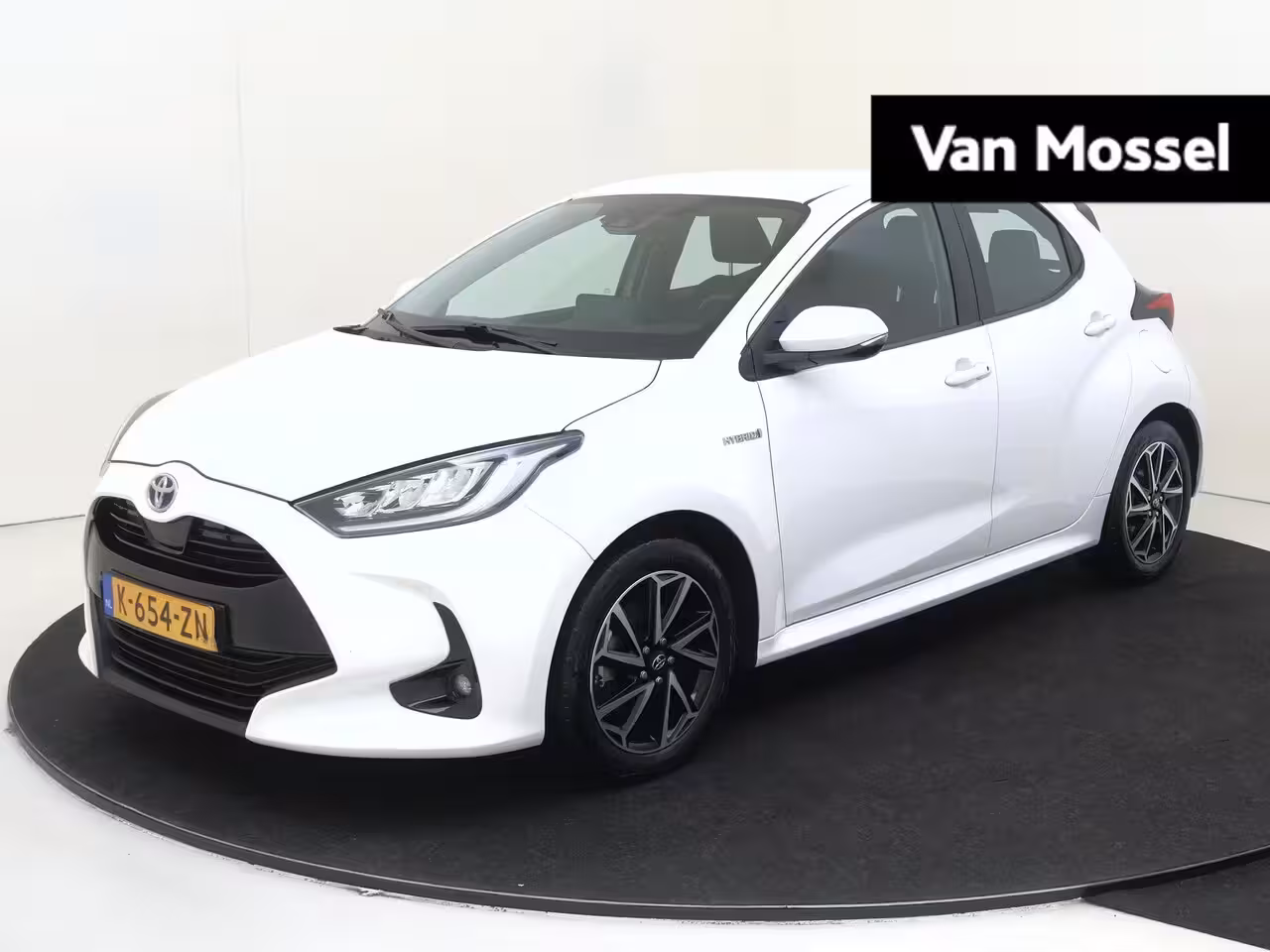 Toyota Yaris 1.5 Hybrid Dynamic 116PK | Navigatie | Lichtmetalen Velgen | Achteruitrijcamera | Climate