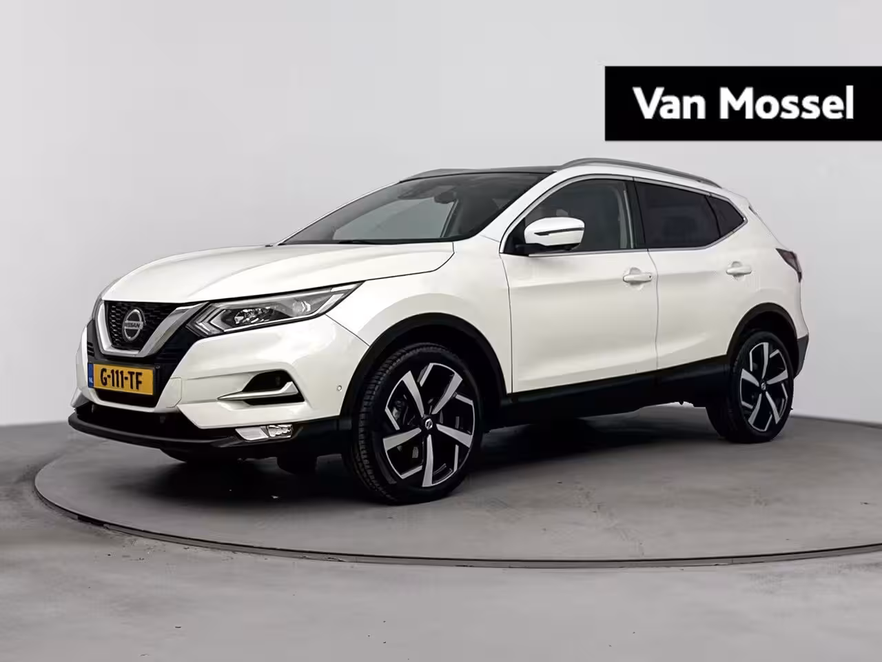 Nissan Qashqai 1.3 DIG-T Tekna 140PK | Trekhaak | Navigatie | Panoramadak | 360 Graden Camera | Half-Lede