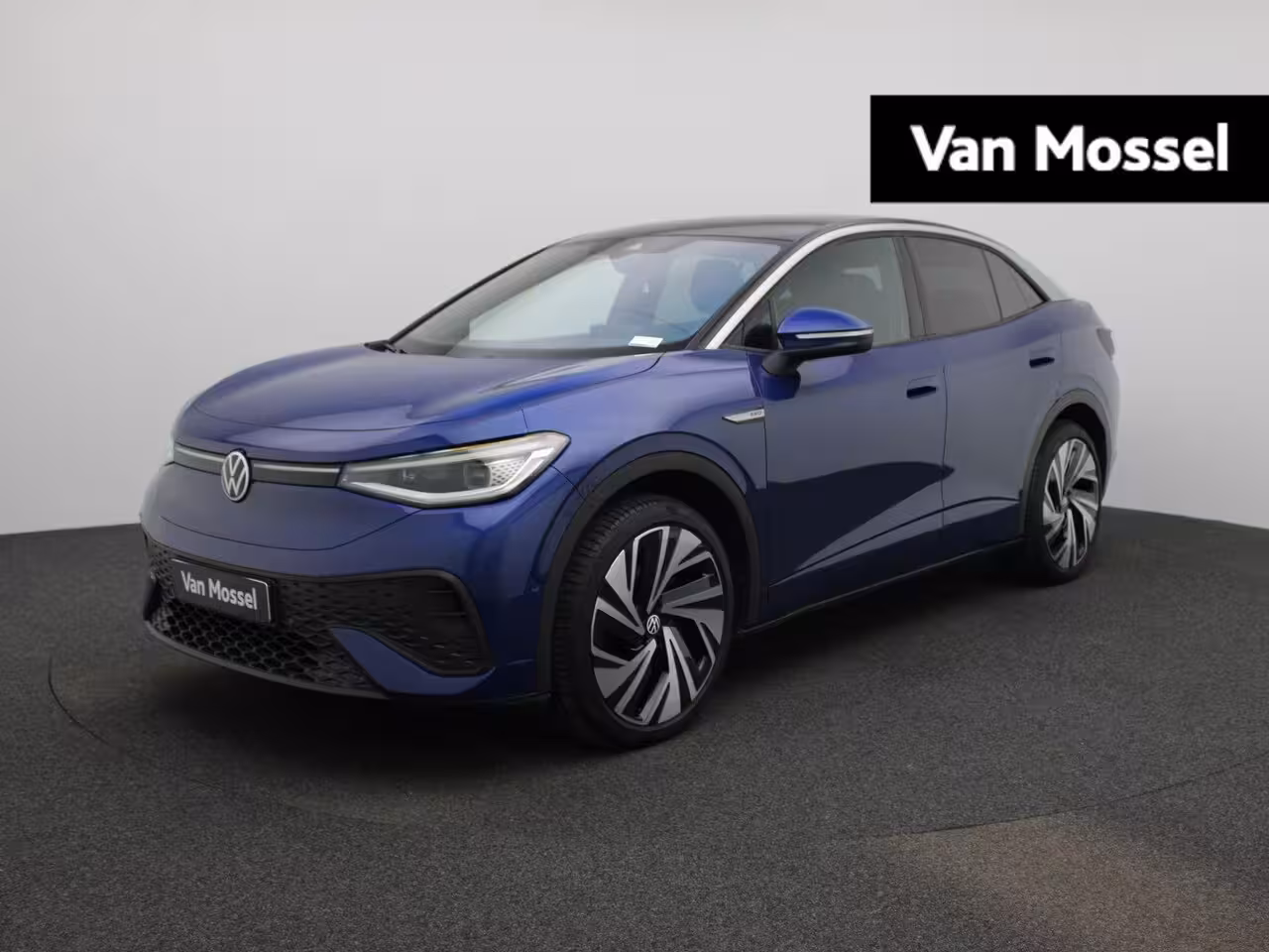 Volkswagen ID.5 Pro 77 kWh 204 PK| SoH 96, 75% | Dealeronderhouden | Warmtepomp | Trekhaak | Navigatie | P