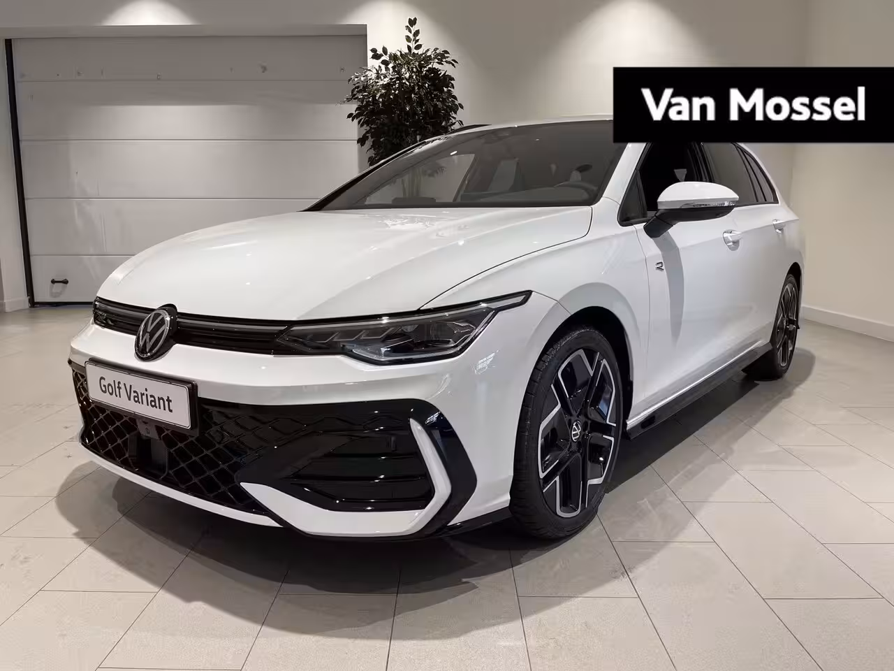 Volkswagen Golf Variant 1.5 eTSI R-Line Edition 116 PK | Automaat | Apple Carplay | 360 Camera | Stoelverwarming |