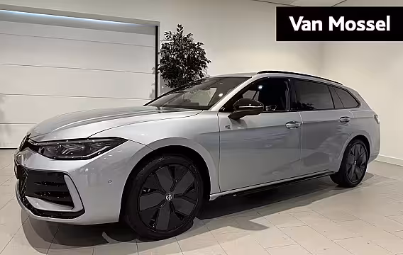 Volkswagen Passat Variant 1.5 eTSI R-Line Edition 150PK | Fysieke voorraad auto | Automaat | Direct leverbaar | Assi