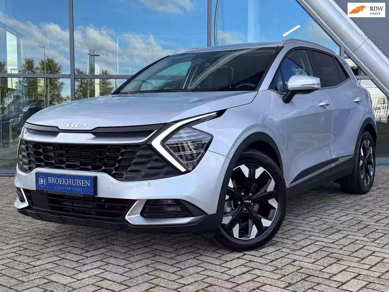 Kia Sportage 1.6 T-GDi Plug-in Hybrid AWD DynamicPlusLine 265pk Trekhaak / Camera / Stuur-Stoel verwarm