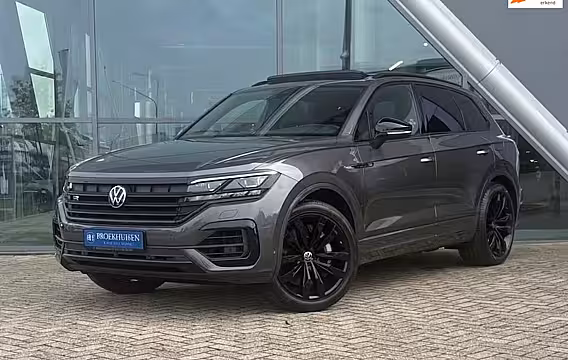 Volkswagen Touareg 3.0 TSi Plug-In eHybrid 4MOTION R 462pk Luchtvering / Massage Stoelen / Trekhaak