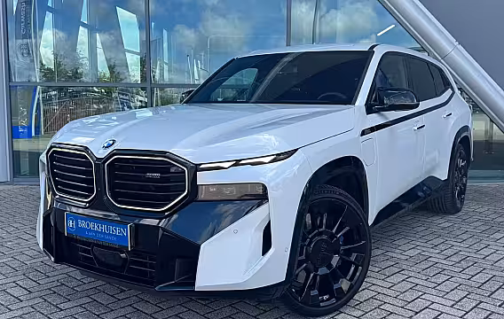 BMW XM PHEV 30 kWh M-Sport V8 653pk Driving Assist / Bowers Wilkins Audio / 23inc /Massage Stoele