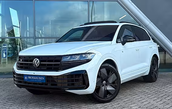 Volkswagen Touareg 3.0 TSi eHybrid 4MOTION R 462pk NW model Luchtvering / Trekhaak / Massage Stoelen