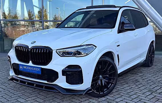 BMW X5 XDrive45e High Executive M Sport 394pk Panoramadak / 22inc / Laser Light / Trekhaak