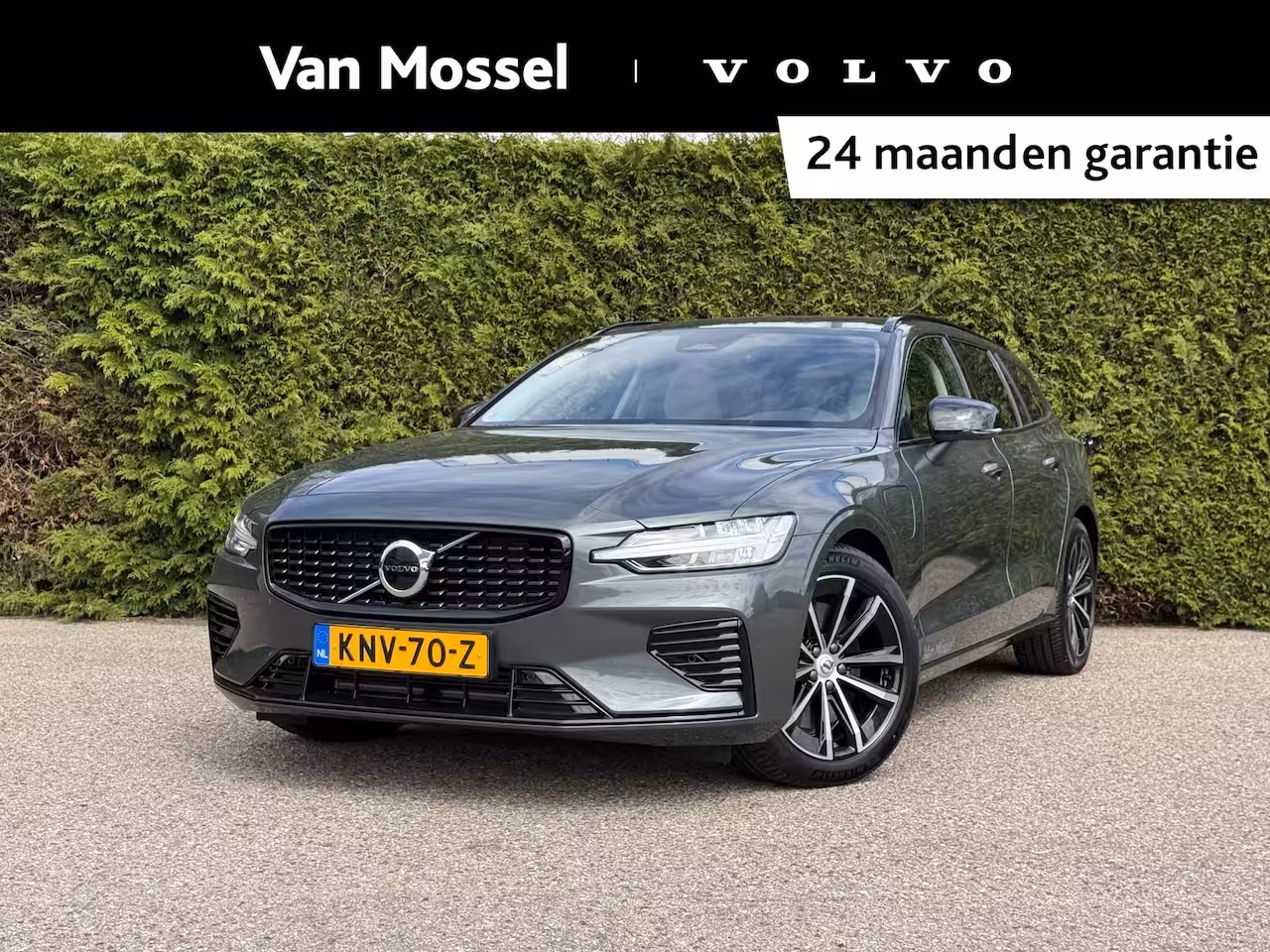 Volvo V60 T8 Plug-in hybrid AWD Plus Dark | Bliss | Keyless | Elektrische stoelen | Stuur en stoel v