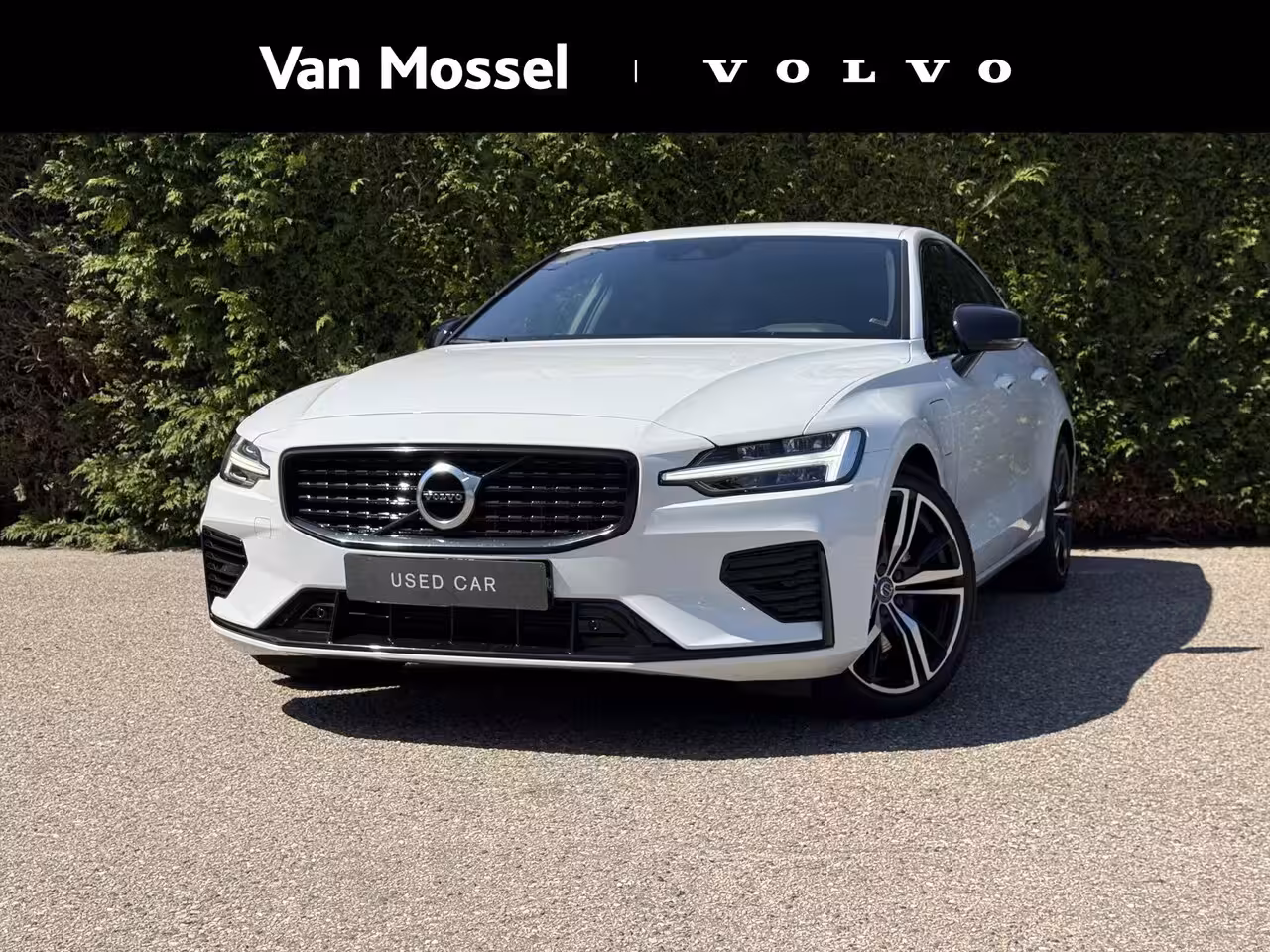 Volvo S60 T6 AWD Twin Engine R-Design | Trekhaak | Keyless | Cruise Control |