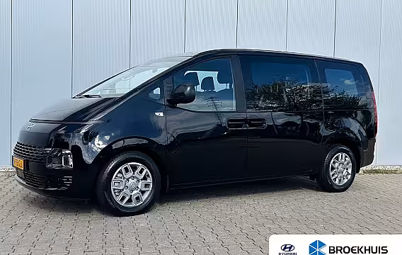 Hyundai Staria Dubbel Cabine UNIEK | Dubbele Cabine | Trekhaak 1500 KG Trekgewicht | Navigatie | Airco Au