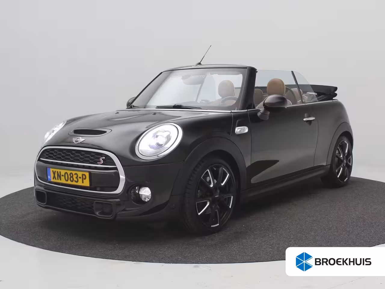 Mini Cabrio 2.0 Cooper S Chili Serious Business / Navigatie / Parkeersensoren voor en achter / Histori