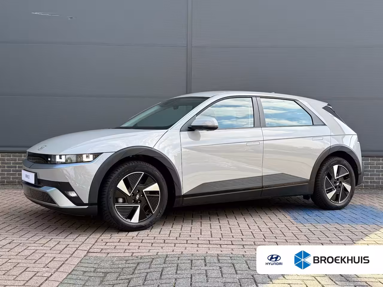 Hyundai IONIQ 5 Standard Range Pure Edition 63 kWh / Warmtepomp / 63 kWh accupakket / Volledig elektrisch
