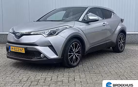 Toyota C-HR 1.8 Hybrid Executive / Navigatie / Adaptieve Cruise control / Achteruitrijcamera / Stoelve