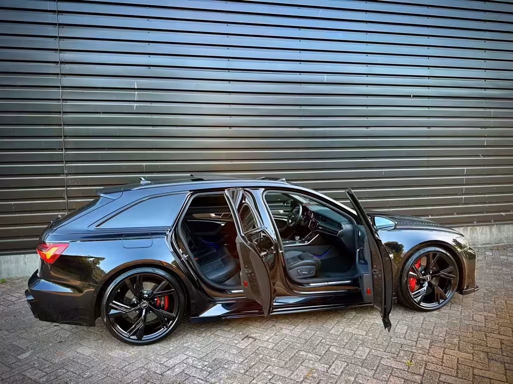 Audi RS6 Quattro DYNAMIC+