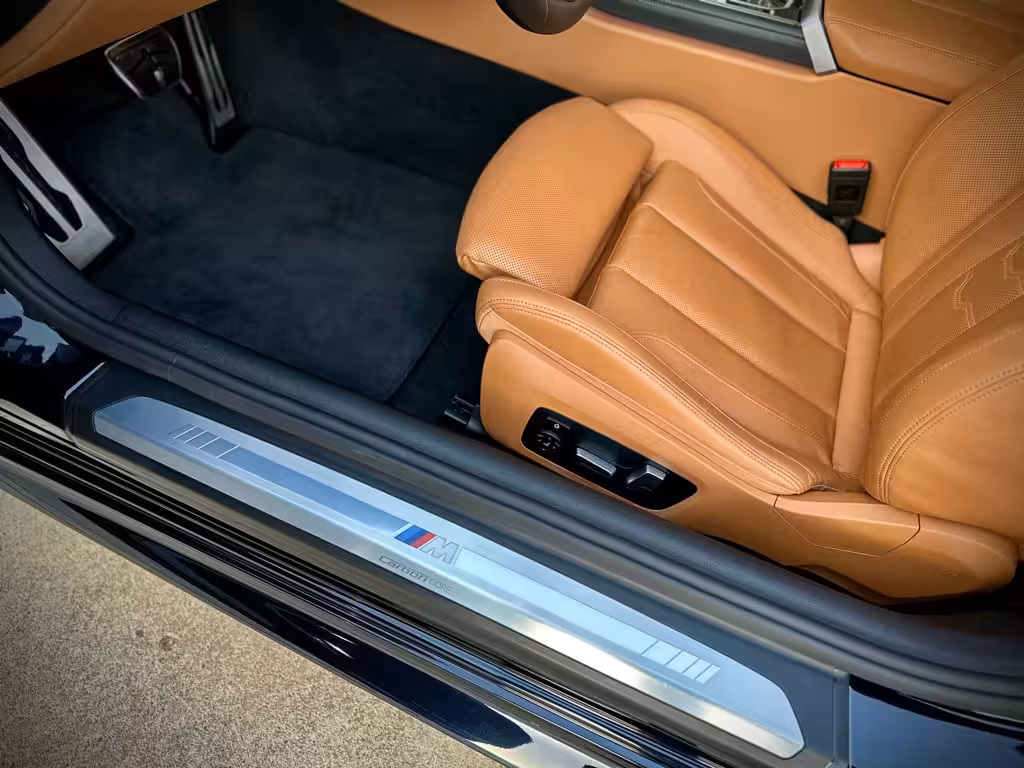 BMW 8 Serie 840i M-Sport *INDIVIDUAL* CarbonDak